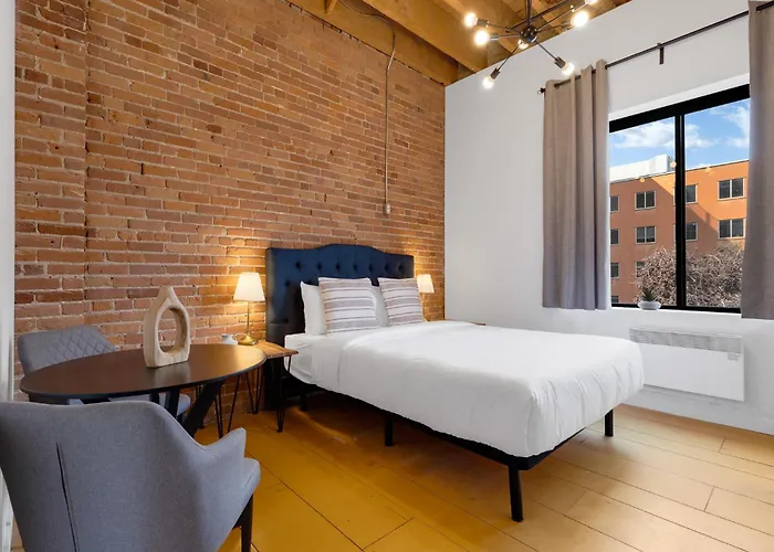 The Little Prince Rooms-Old Montreal